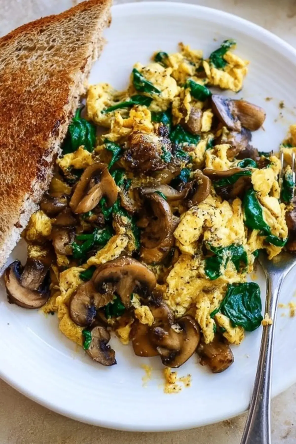 Mushroom-Spinach Scrambled Eggs