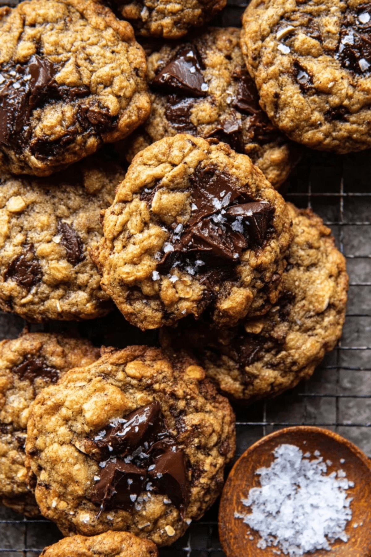 Brown Butter Pumpkin Oatmeal Chocolate Chip Cookies