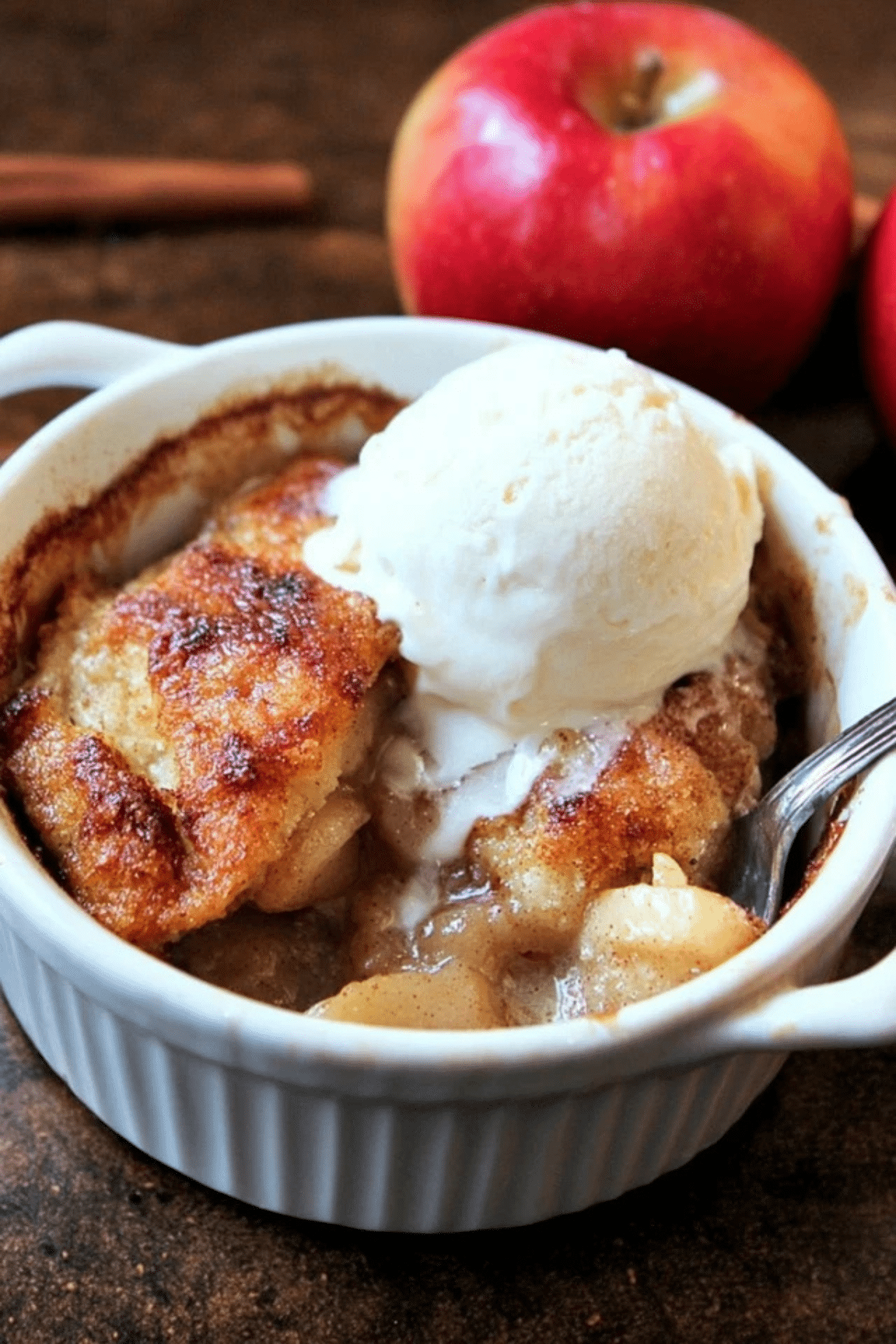 Cinnamon Apple Cobbler