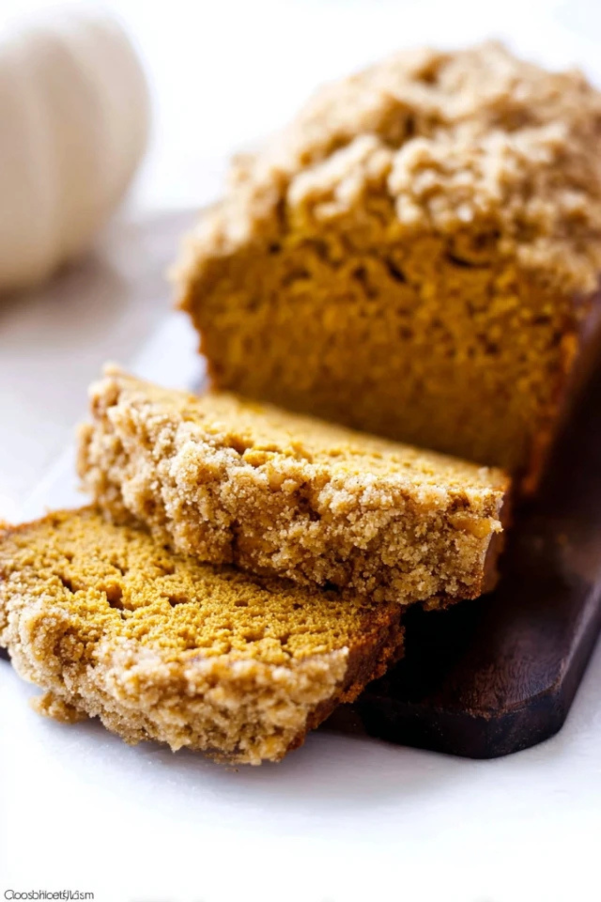 Pumpkin Bread with Crumb Topping