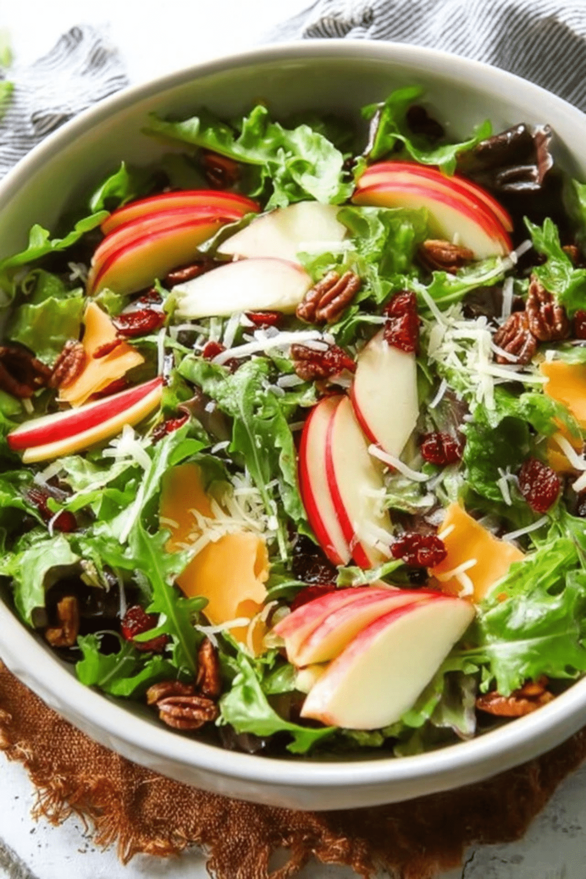 Apple Salad with Cheddar