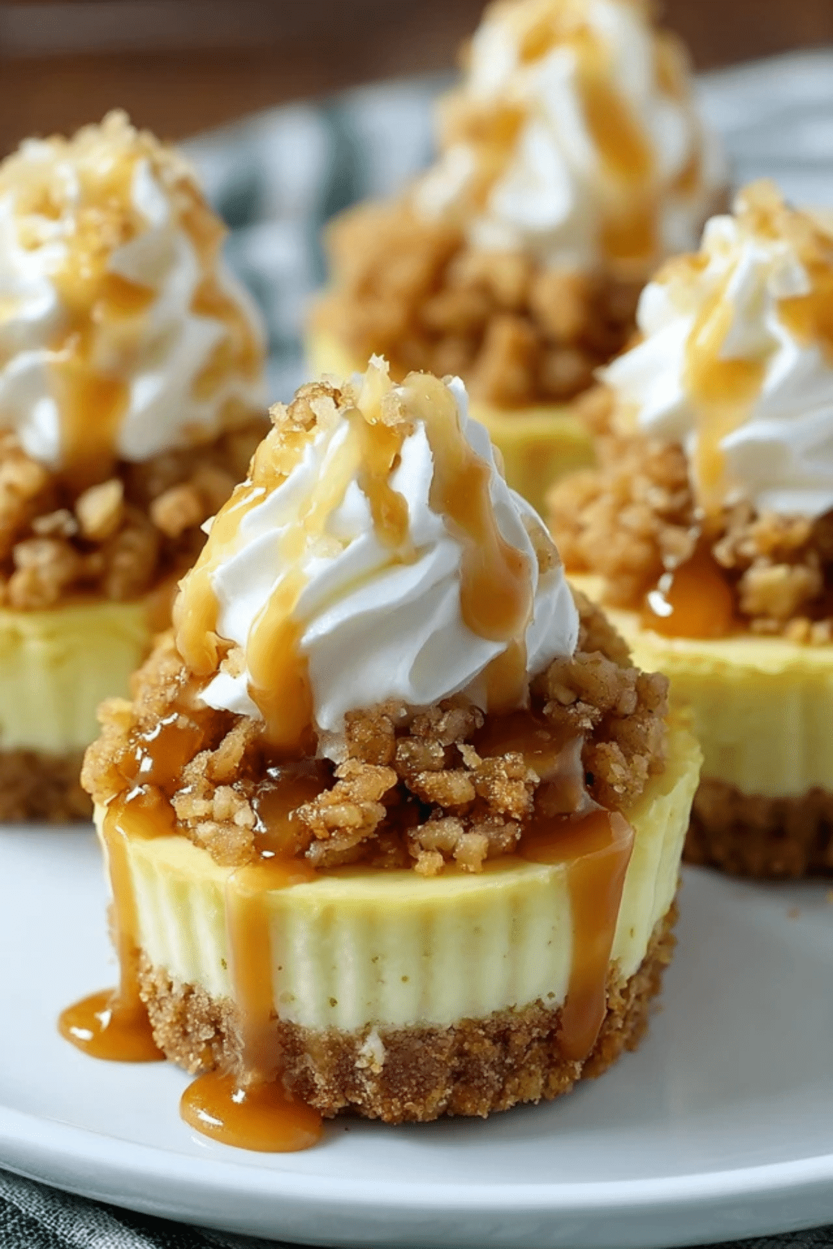 Apple Crisp Mini Cheesecakes (1)