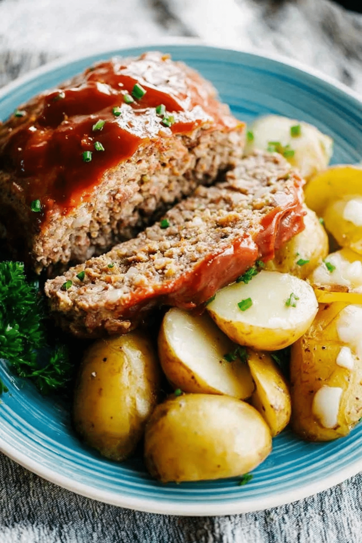 Slow Cooker Meatloaf and Potatoes with Garlic Butter (2)