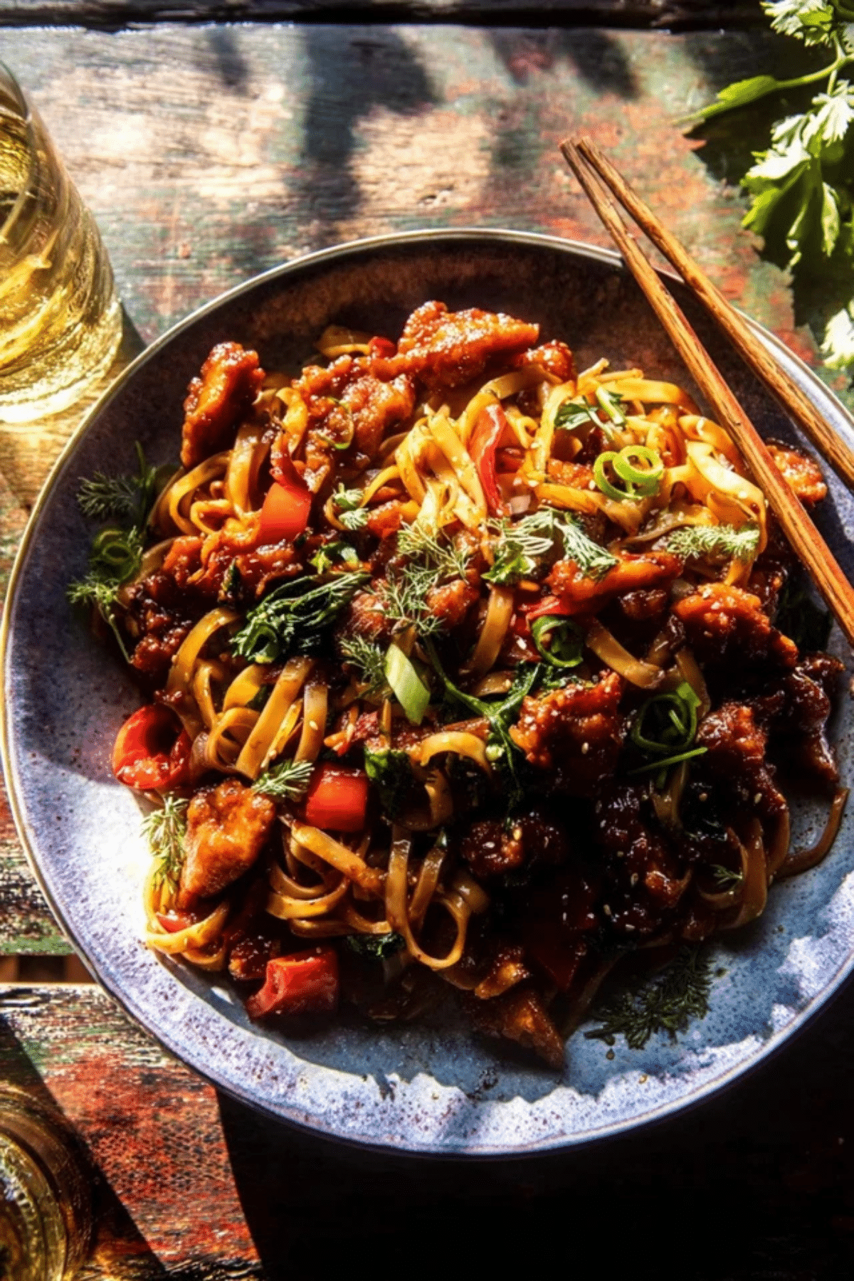 Crispy Garlic Chicken Noodles (1)