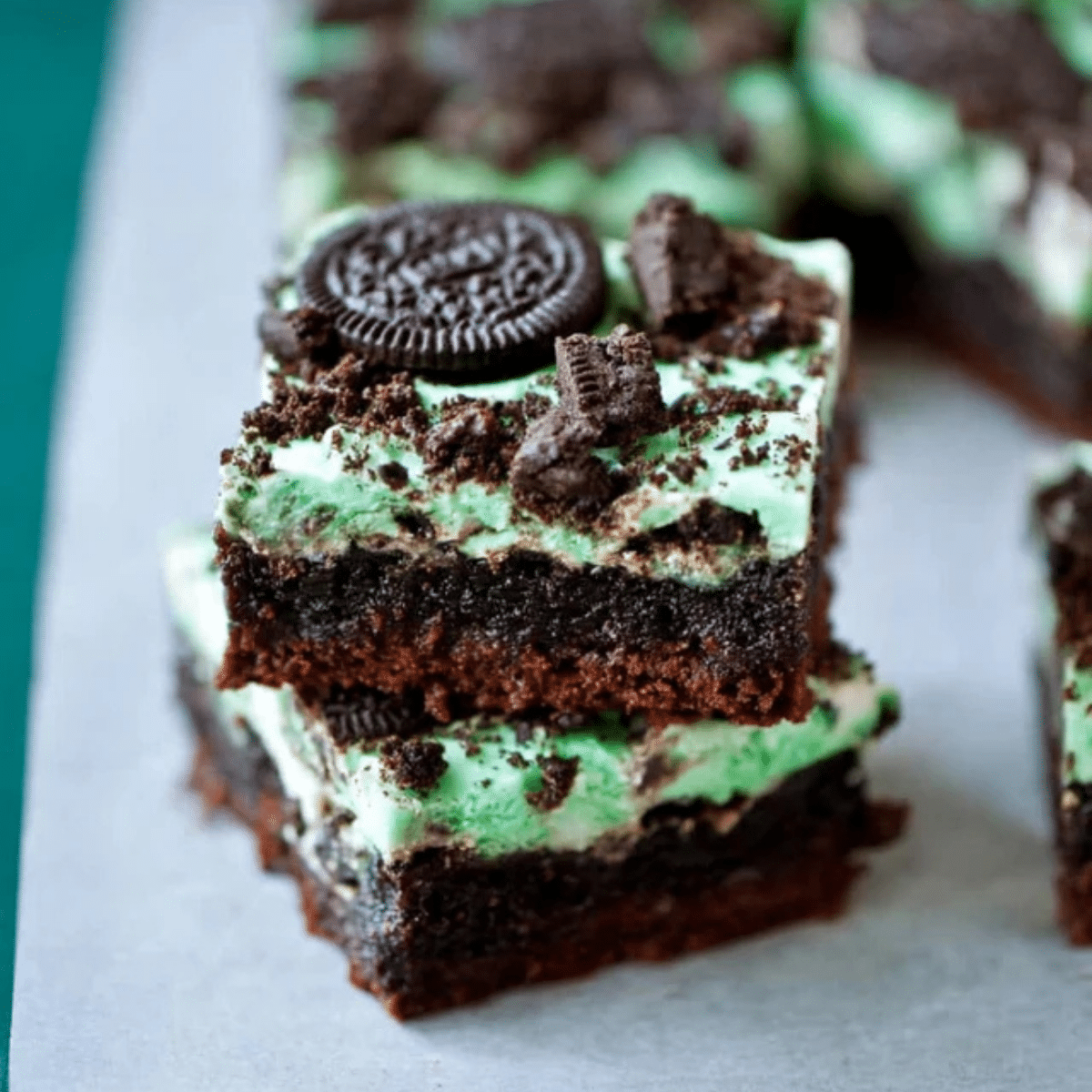 Triple Layer Fudgy Mint Oreo Brownies: A Decadent Mint Chocolate ...